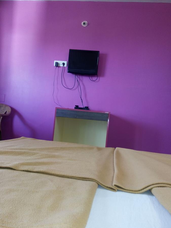 Hotel Guruji Alībāg Esterno foto