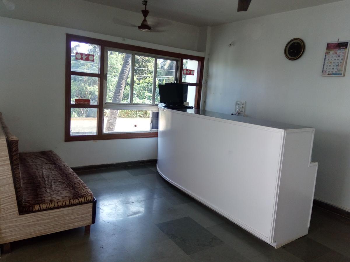 Hotel Guruji Alībāg Esterno foto