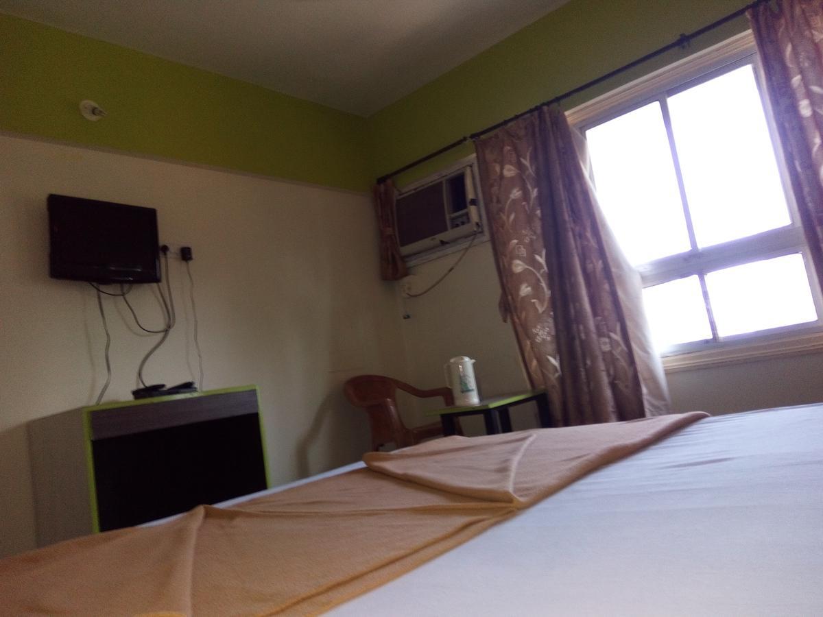 Hotel Guruji Alībāg Esterno foto